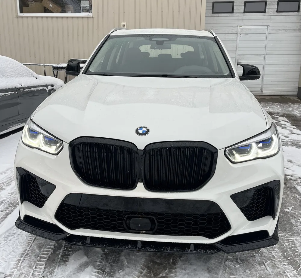 Valge BMW X5 pärast ümberehitust